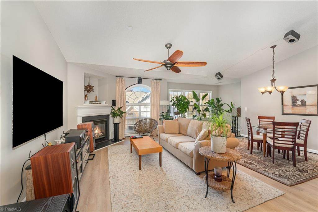 4290 Cedarcroft Court - Photo 1