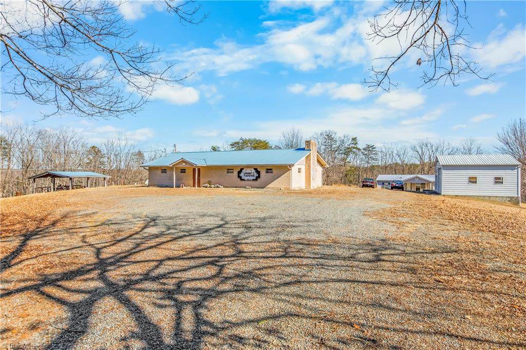 1050 Smurf Road - Photo 1