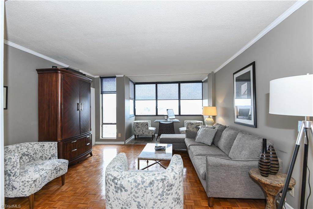 1101 Elm Street - Photo 1