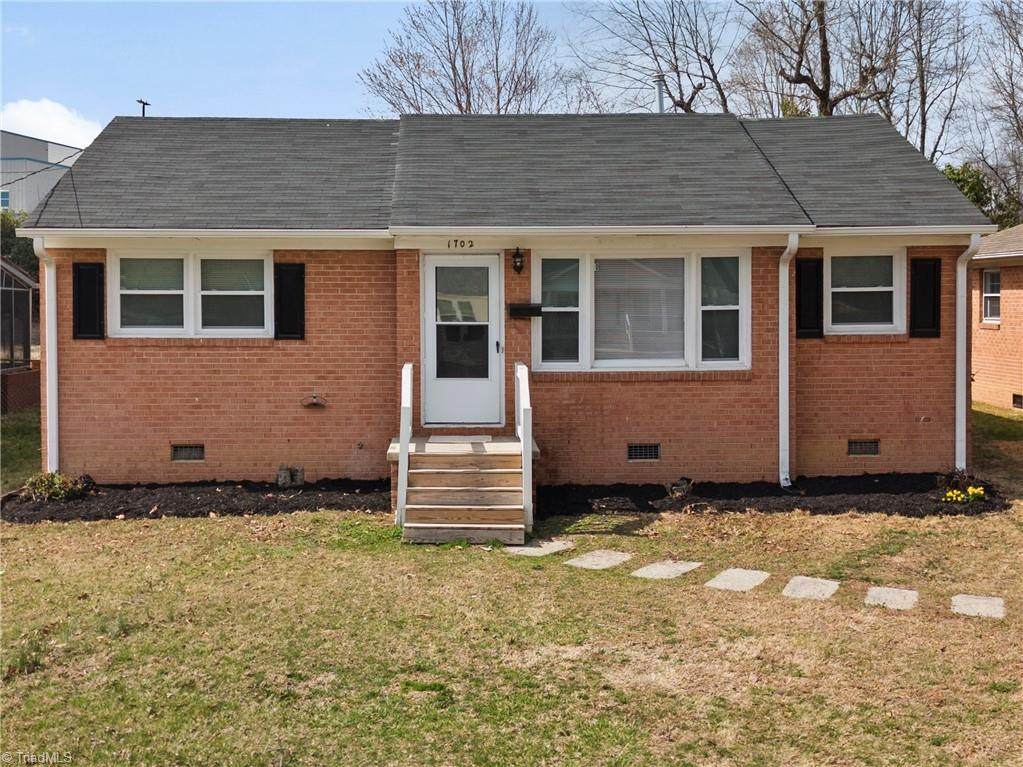 1702 Eastwood Avenue - Photo 1