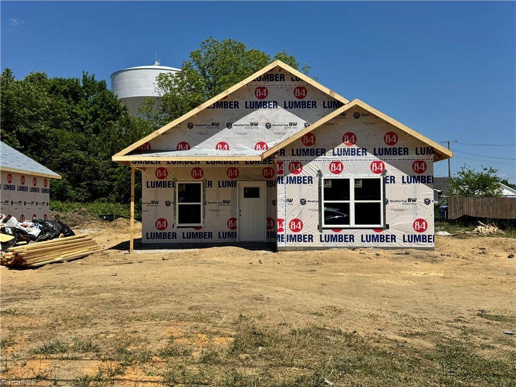 406 Dobson Street - Photo 1