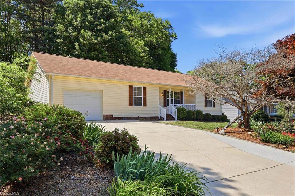 3604 Akers Court - Photo 1
