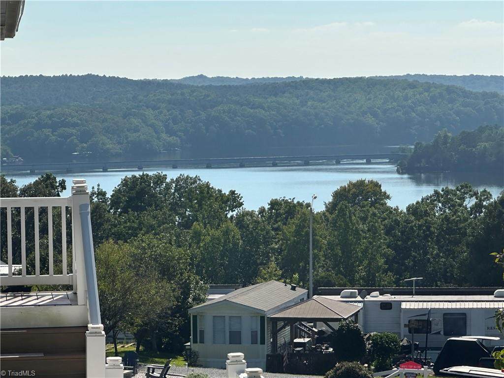 331 Mount View Lane - Photo 1