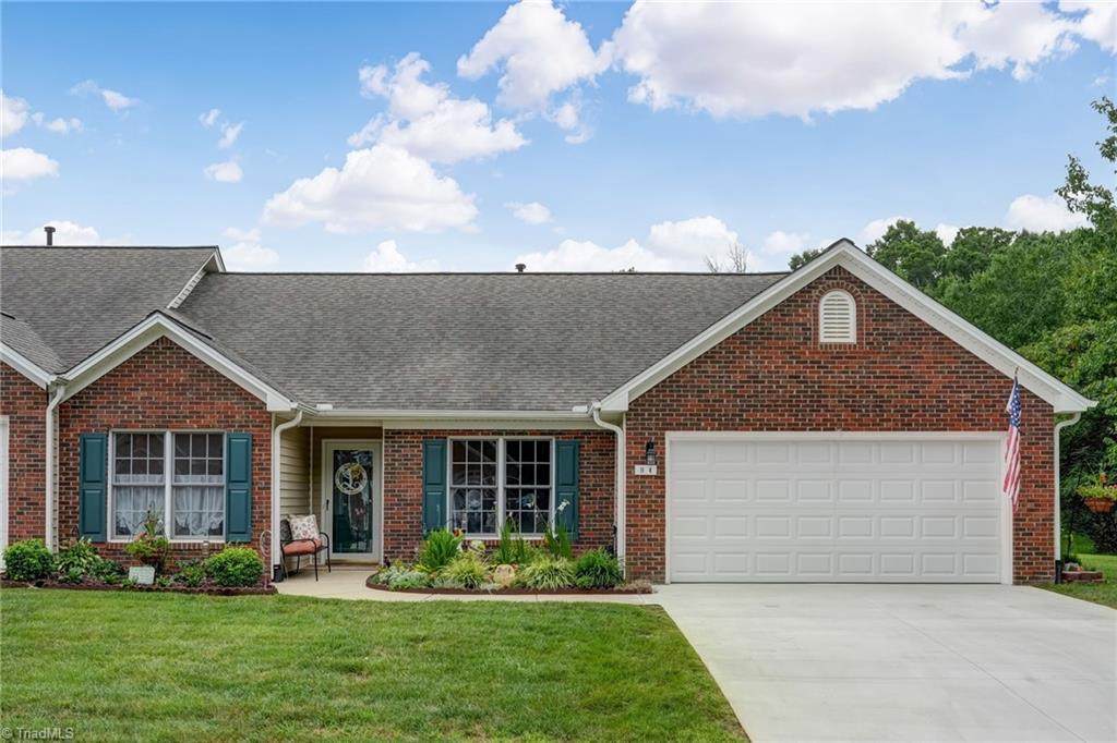 3027 Maple Avenue - Photo 1