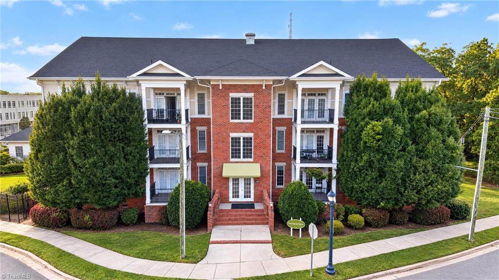 238 Lewis Street - Photo 1