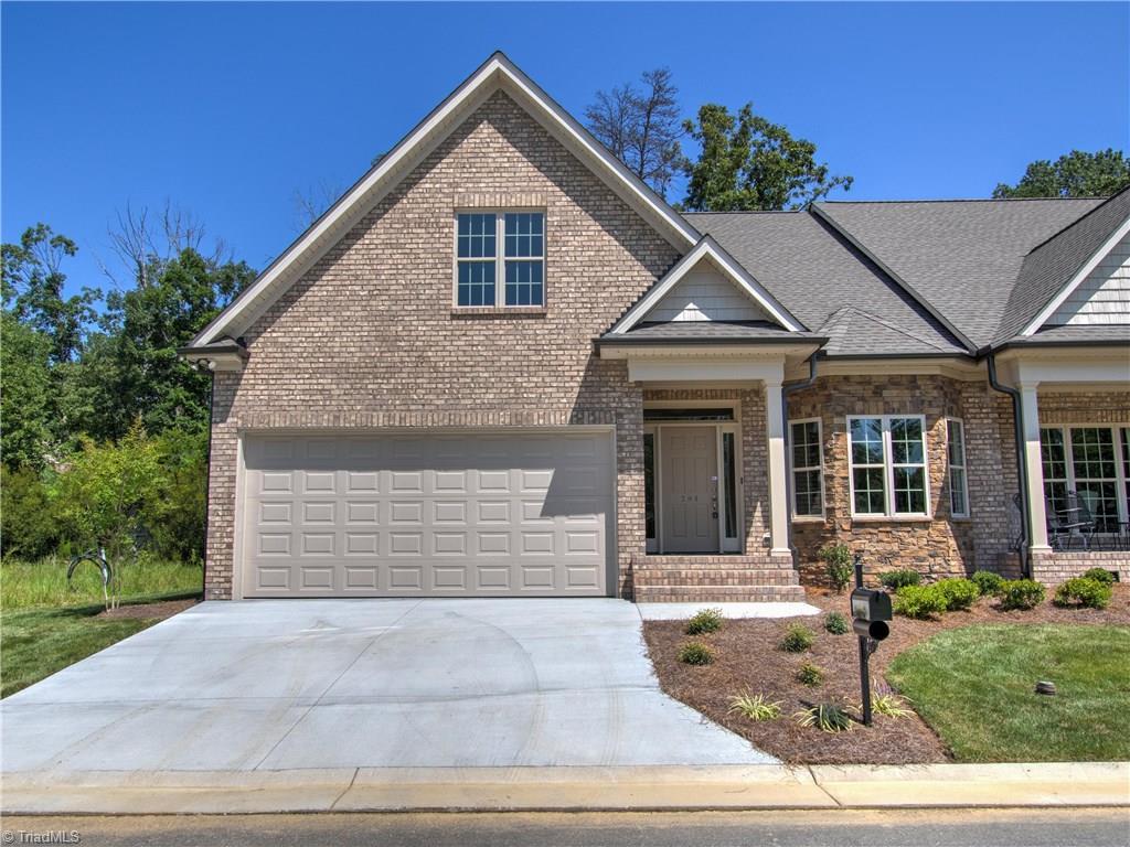 304 Jordan Crossing Avenue - Photo 1