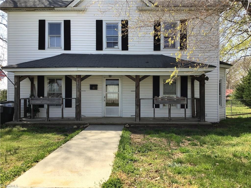 303 Summit Avenue - Photo 1