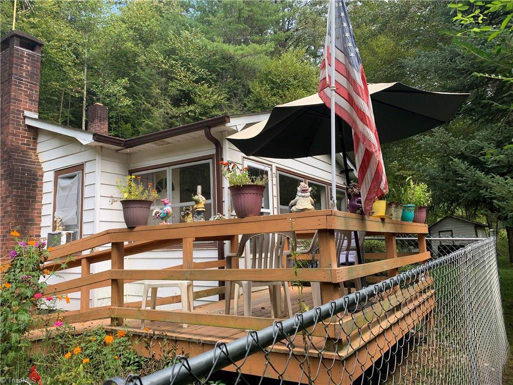 505 Caseys Branch Road - Photo 1
