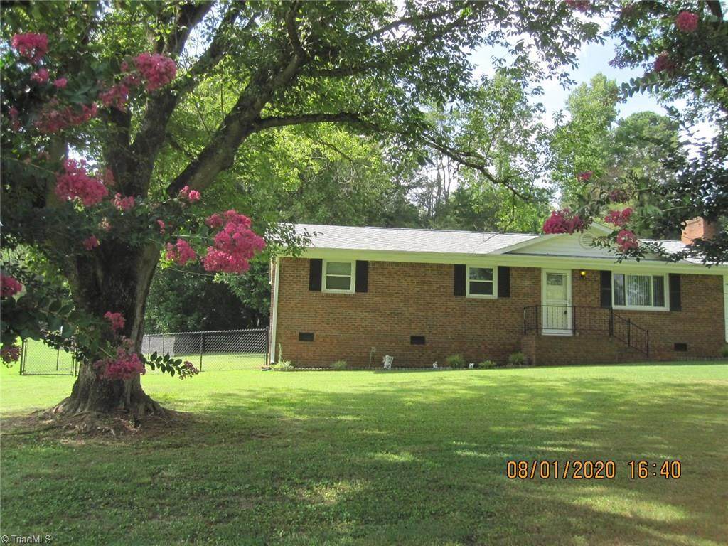 190 Lake Drive - Photo 1