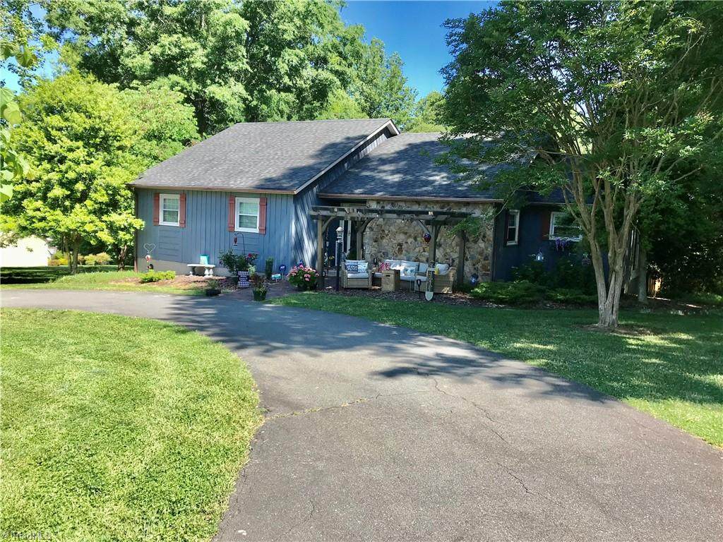 261 Brittany Road - Photo 1