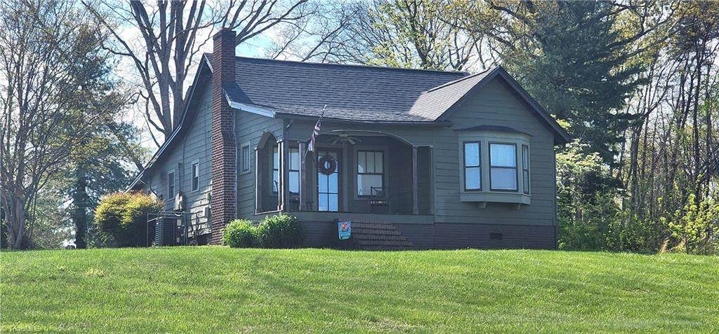 143 Franklin Road - Photo 1