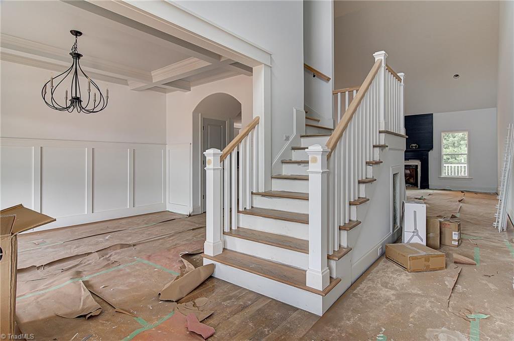 165 Wellington Court - Photo 1