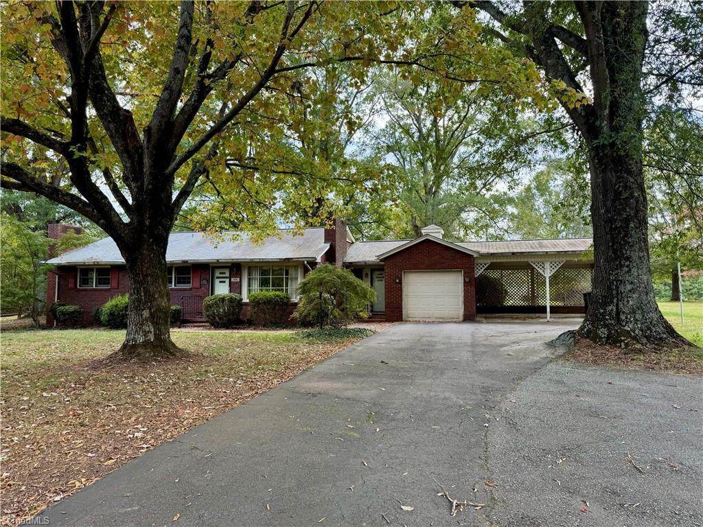 3180 Williston Road - Photo 1
