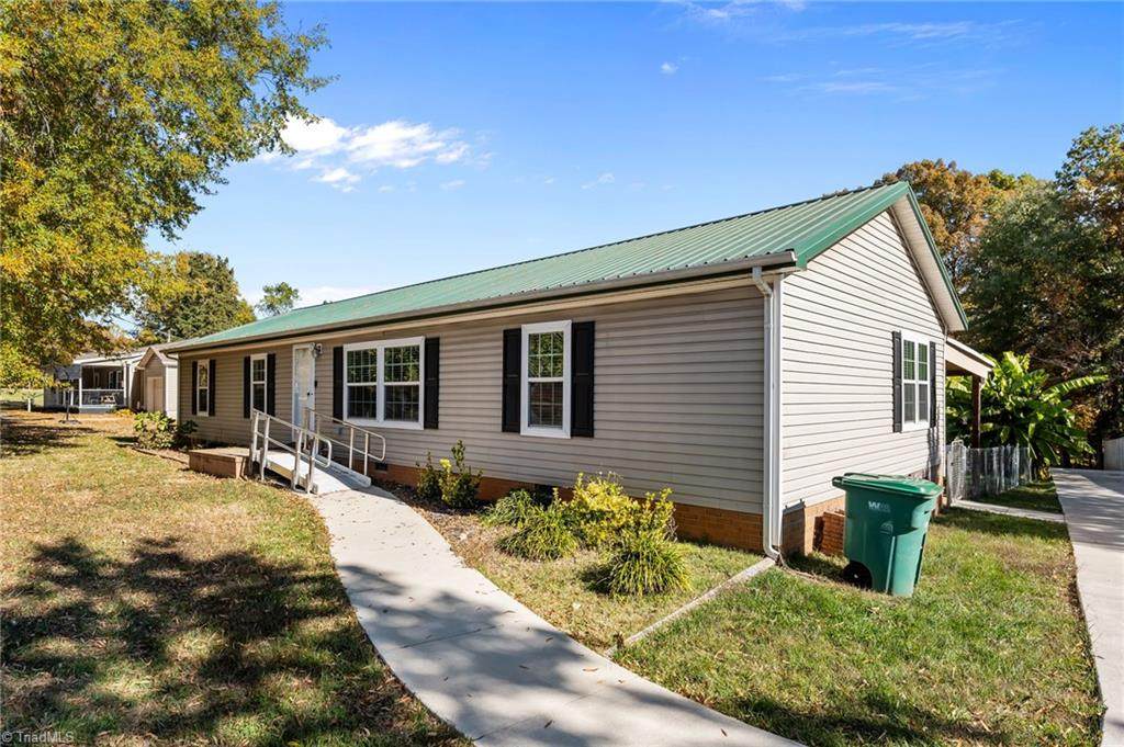 737 Westerly Park Road - Photo 1