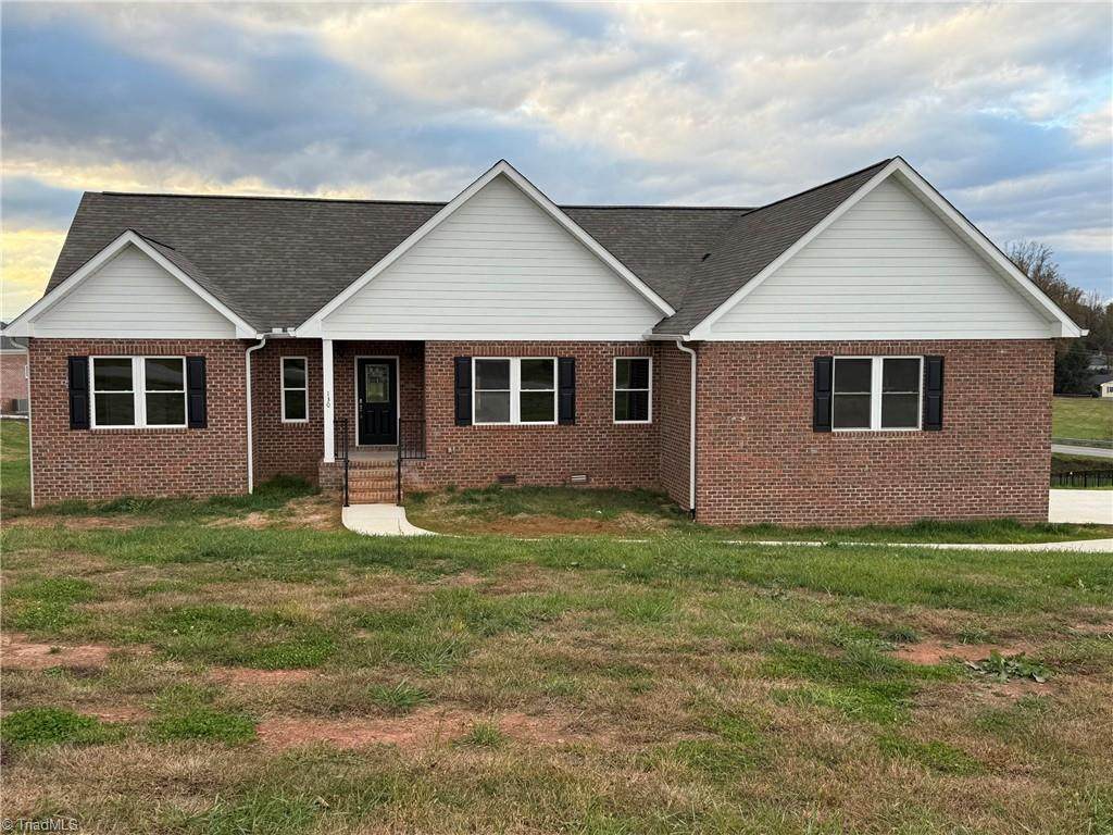 130 Oak Pointe Lane - Photo 1