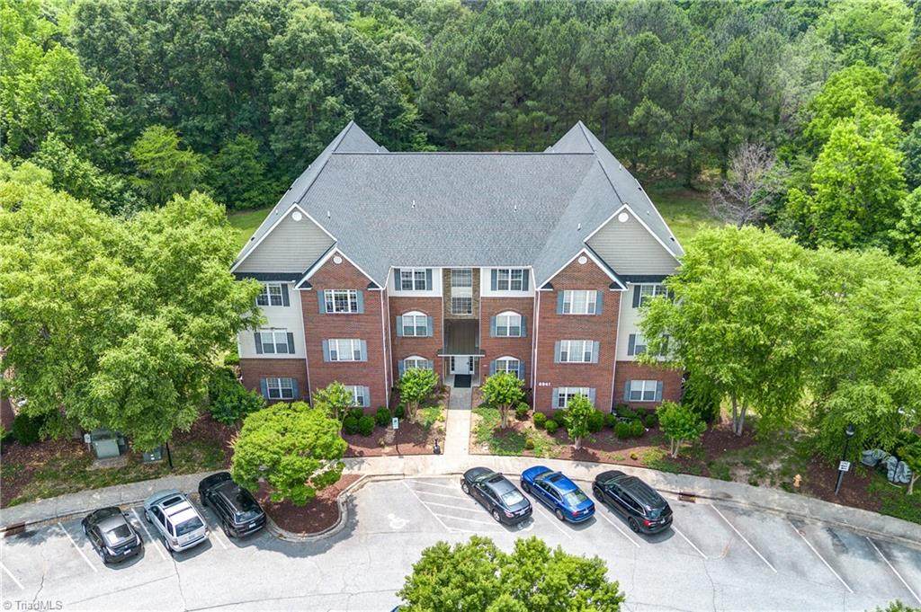 6941 Hanesbrook Circle - Photo 1