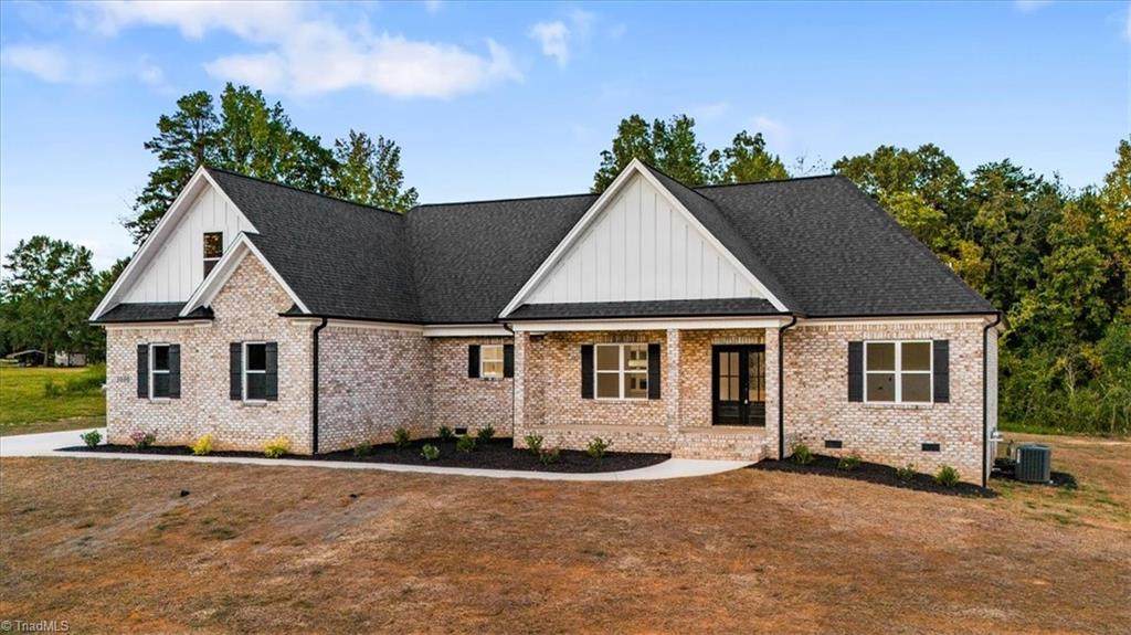 5090 Southern Pines Drive - Photo 1