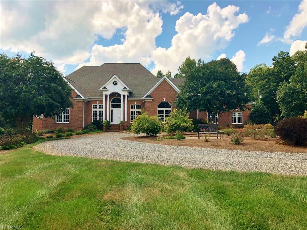 687 Riverview Road - Photo 1