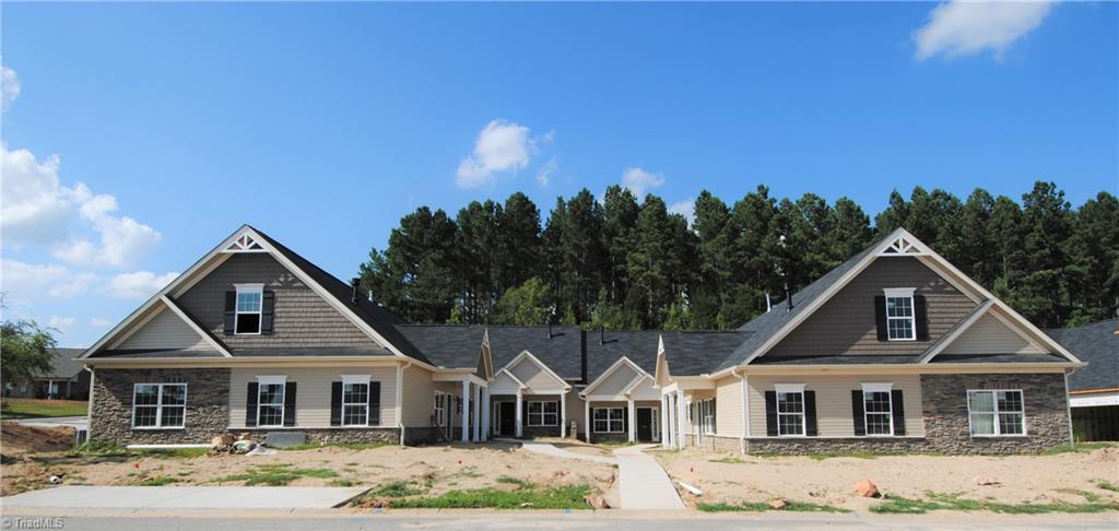 207 Hawks Nest Circle - Photo 1