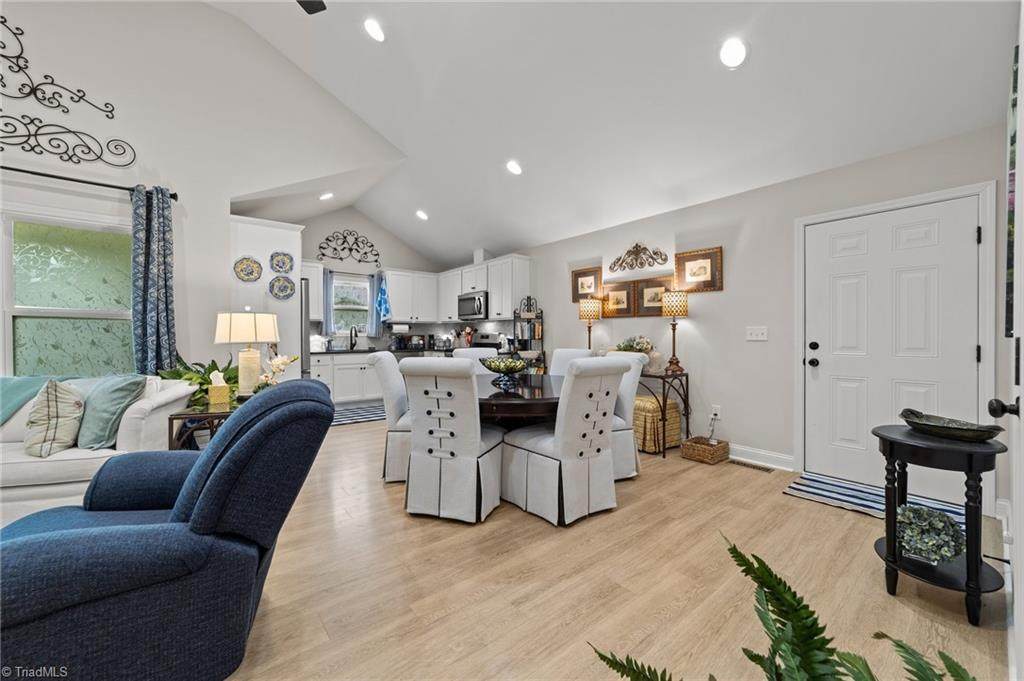 213 Glenn Street - Photo 1