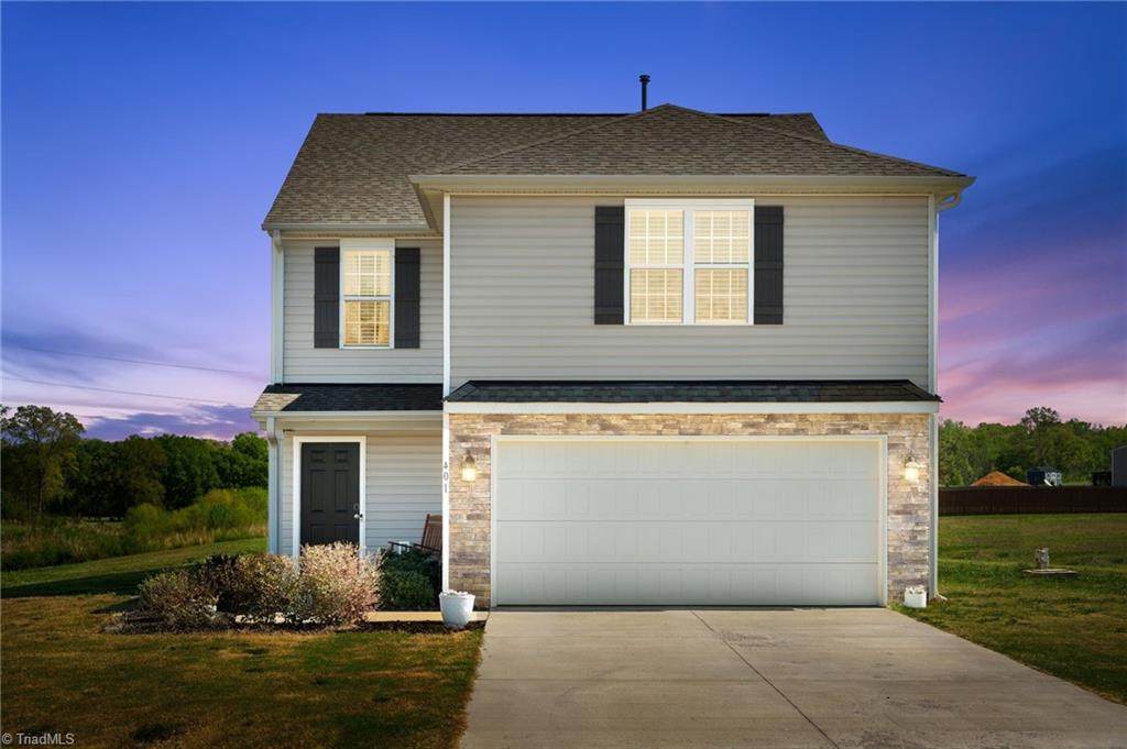 401 Altavista Drive - Photo 1