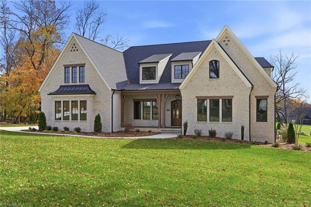 7920 Valley View Drive - Photo 1