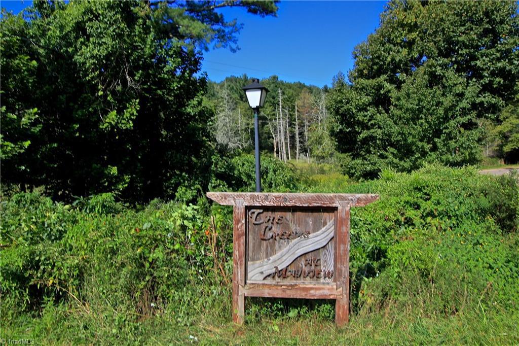 2 Laurel Lane - Photo 1