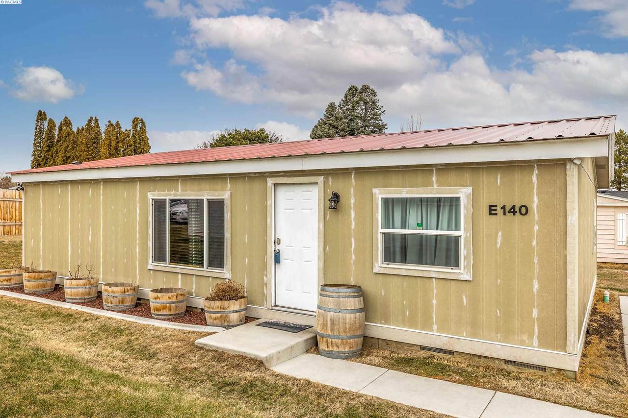 1724 45th Ave - Photo 1