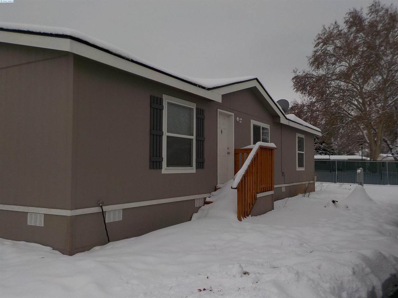 2021 Mahan Avenue - Photo 1
