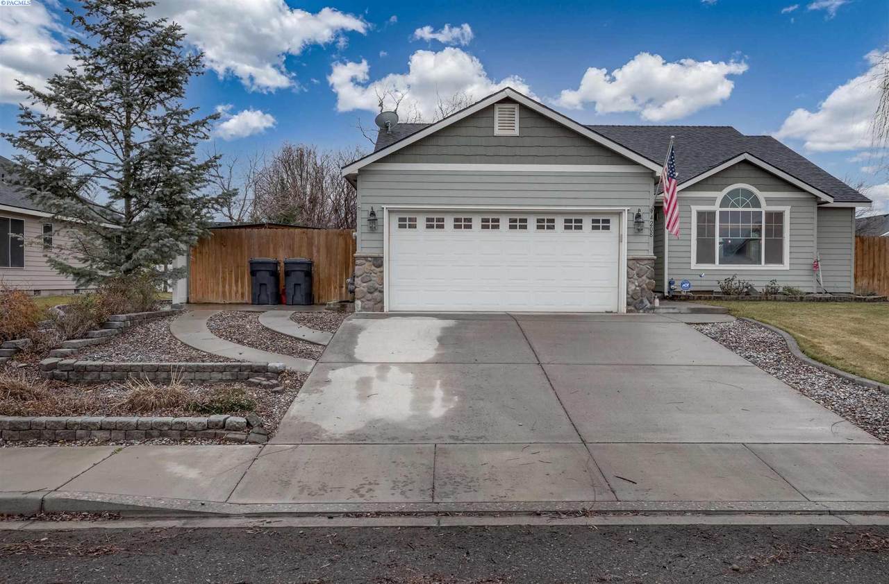 4208 Valencia Drive - Photo 1