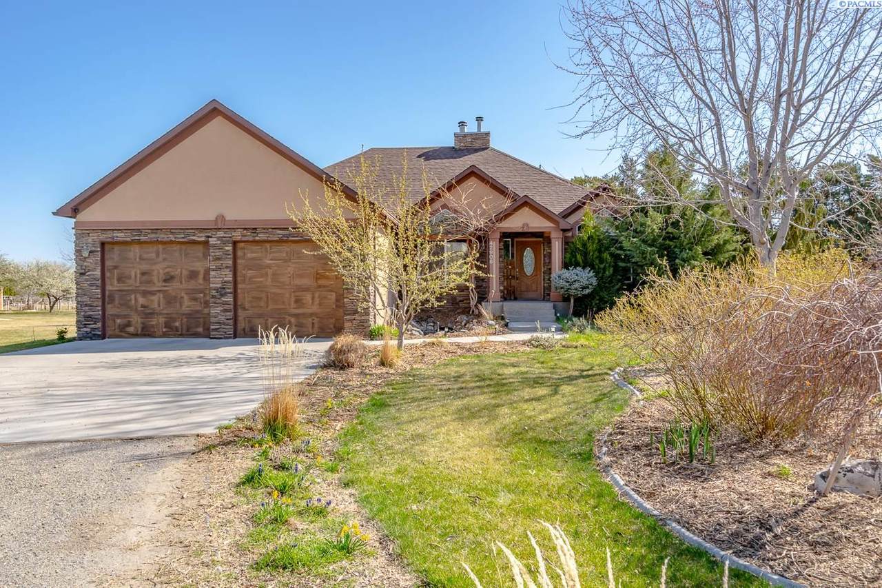 42906 Bismark Ct - Photo 1