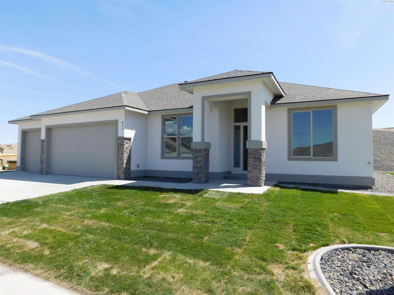 832 Waylon Drive - Photo 1