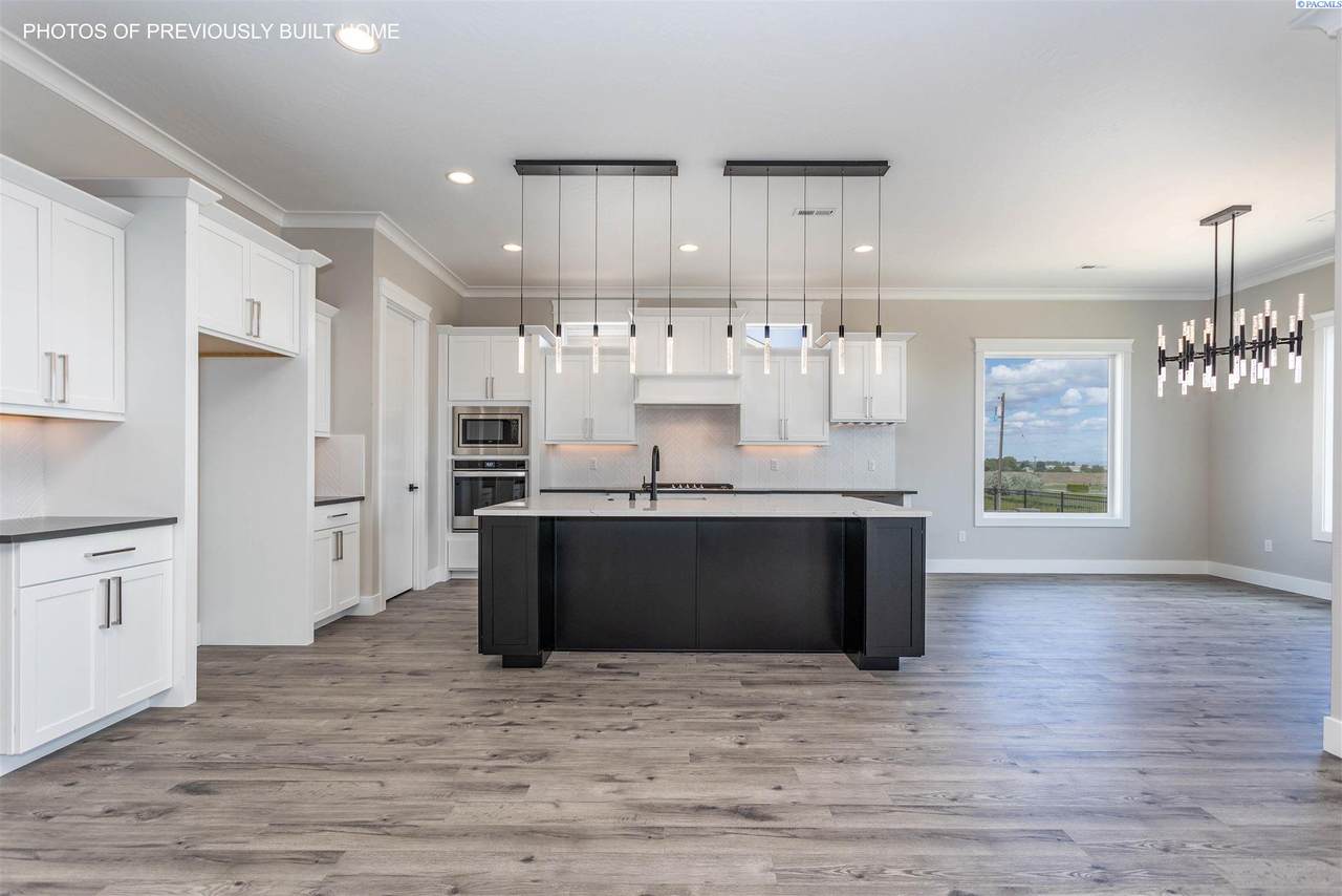 2863 Jefferson Place - Photo 1
