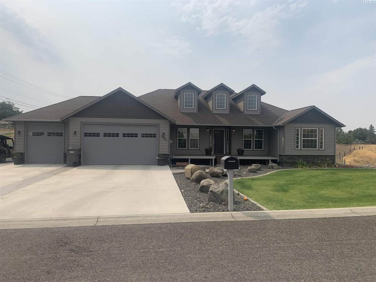 2382 Ridgeview Drive - Photo 1