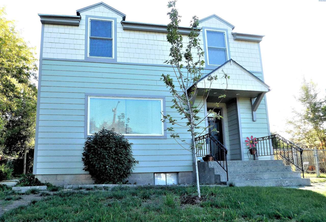 308 Jadwin Ave - Photo 1
