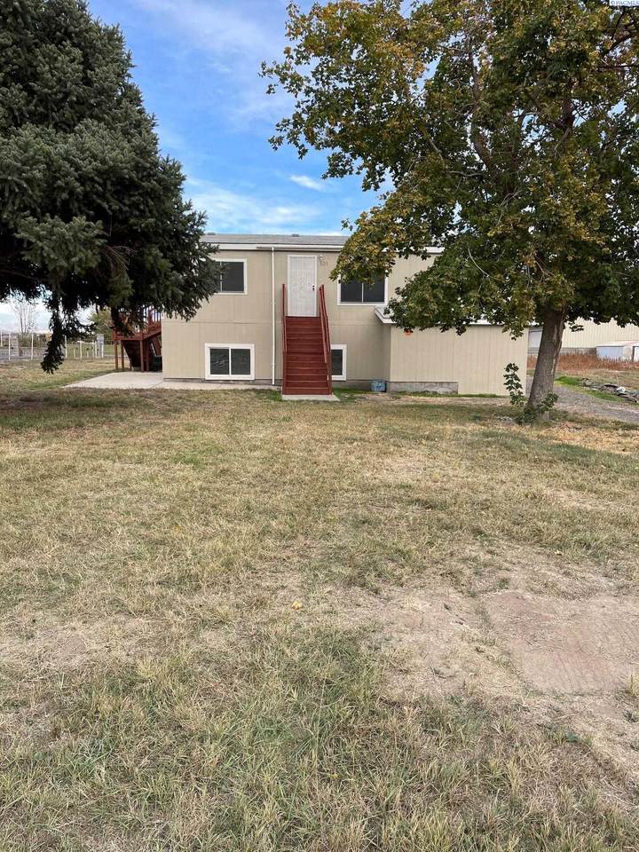 531 Cheyne Rd - Photo 1