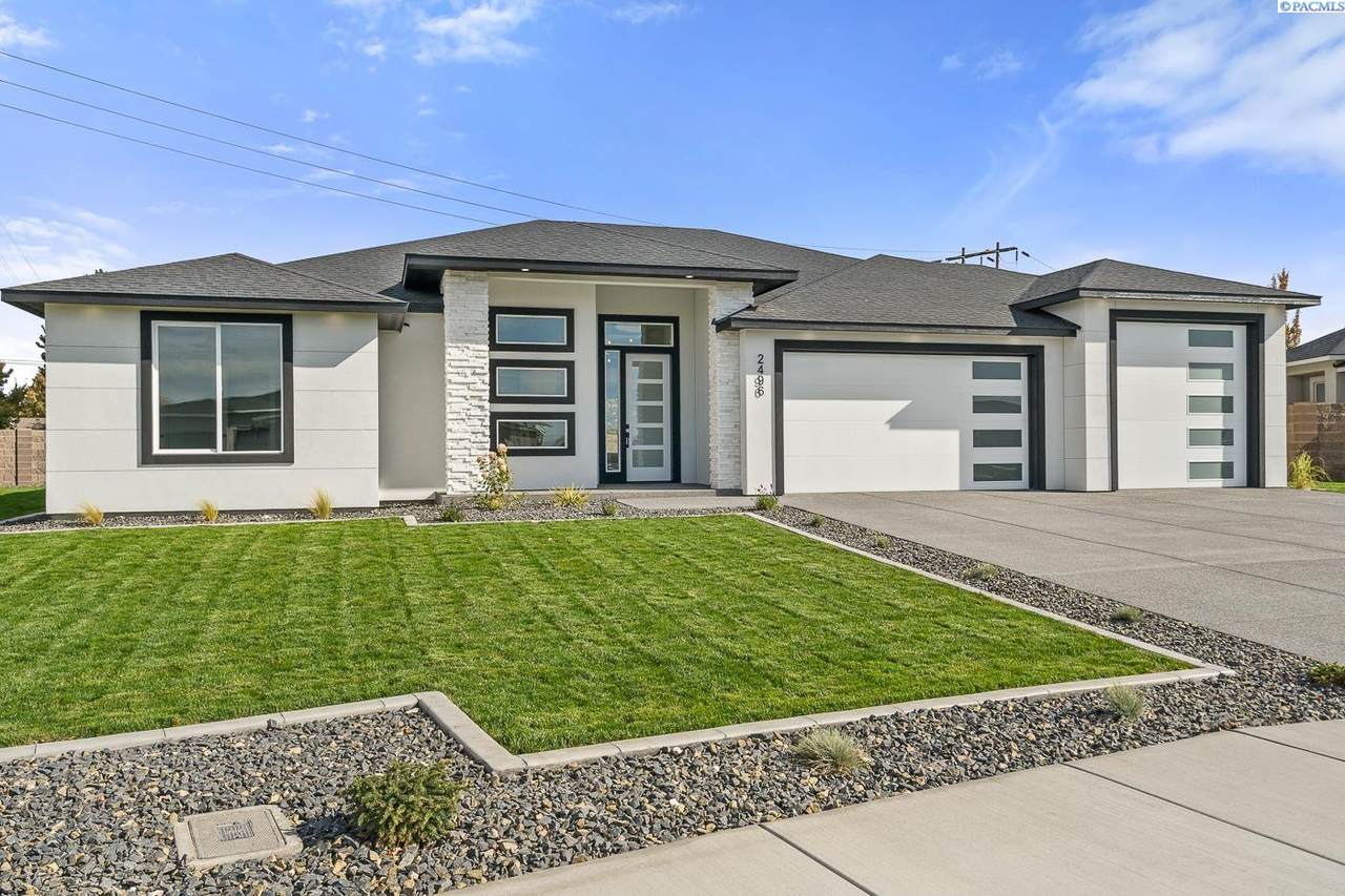 2496 Tiger Ln - Photo 1