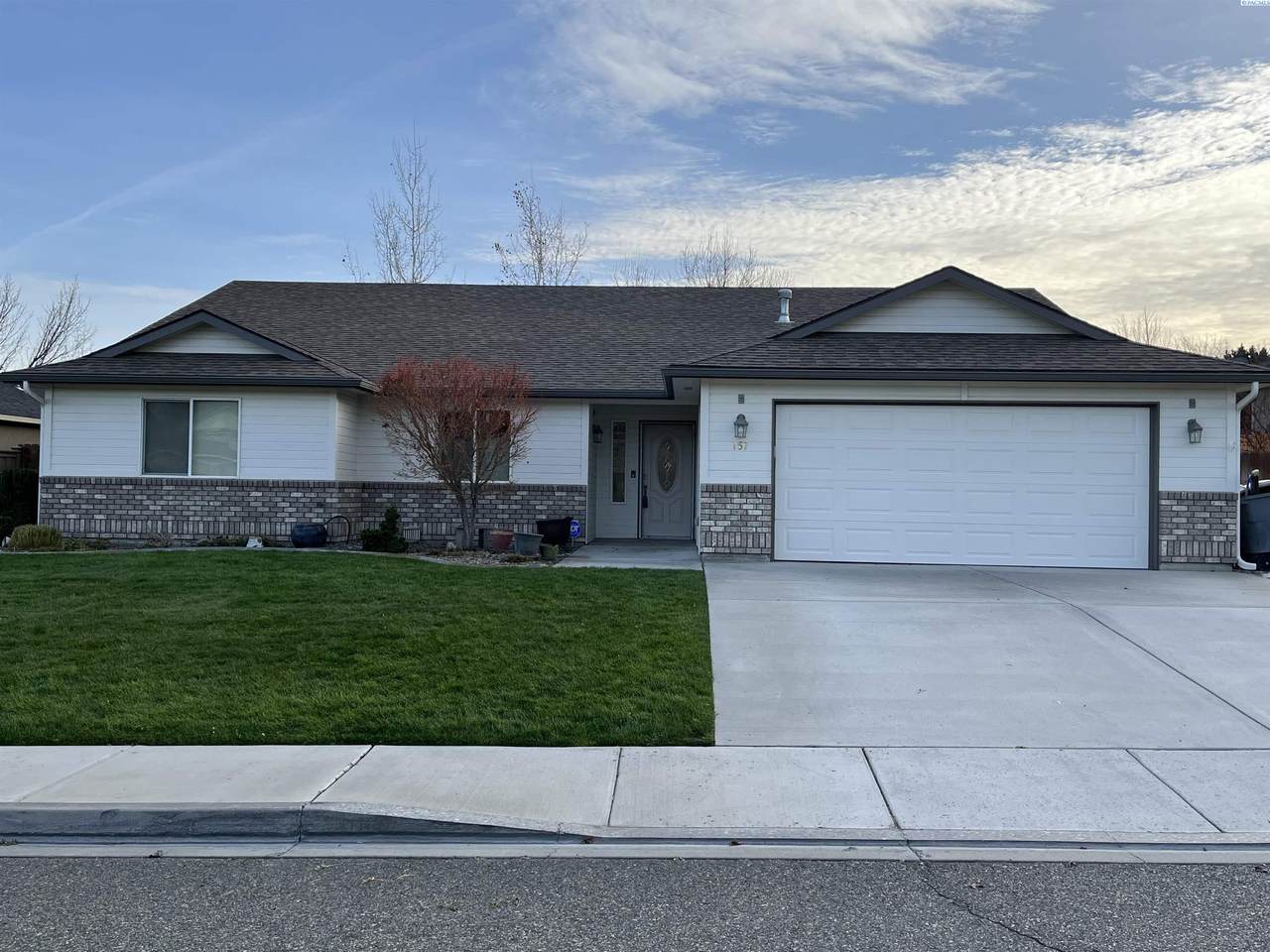 157 Erica Drive - Photo 1