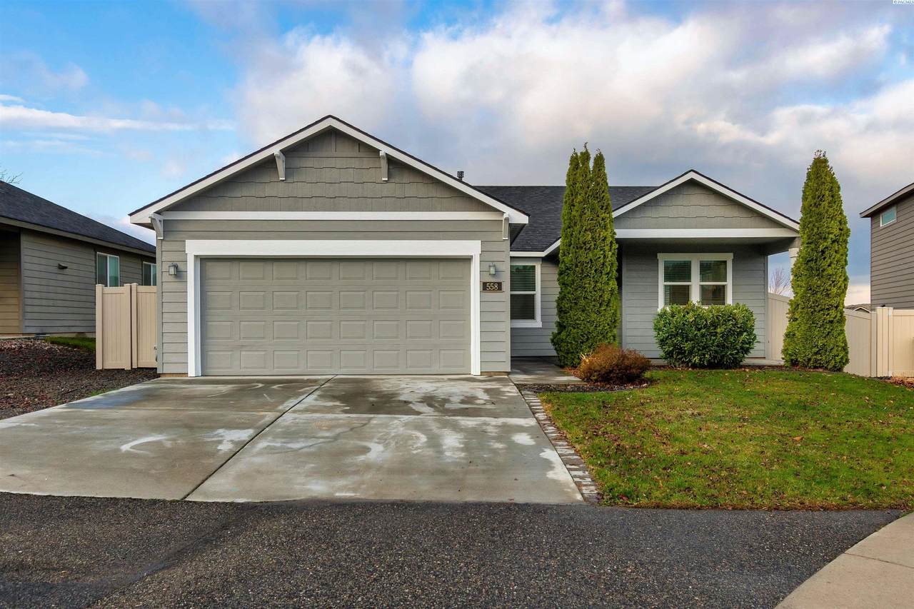 558 Jordan Ln - Photo 1