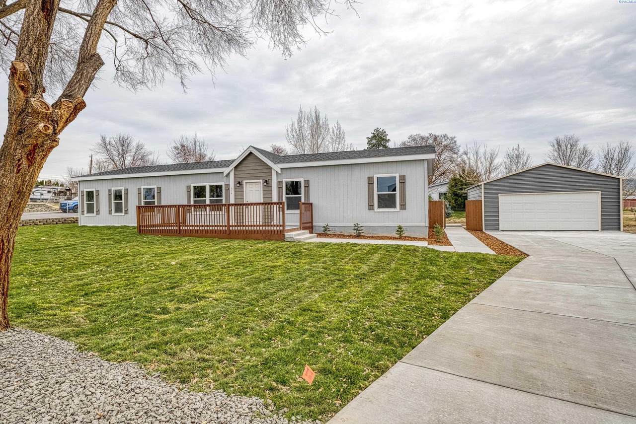 514 14th Ave - Photo 1