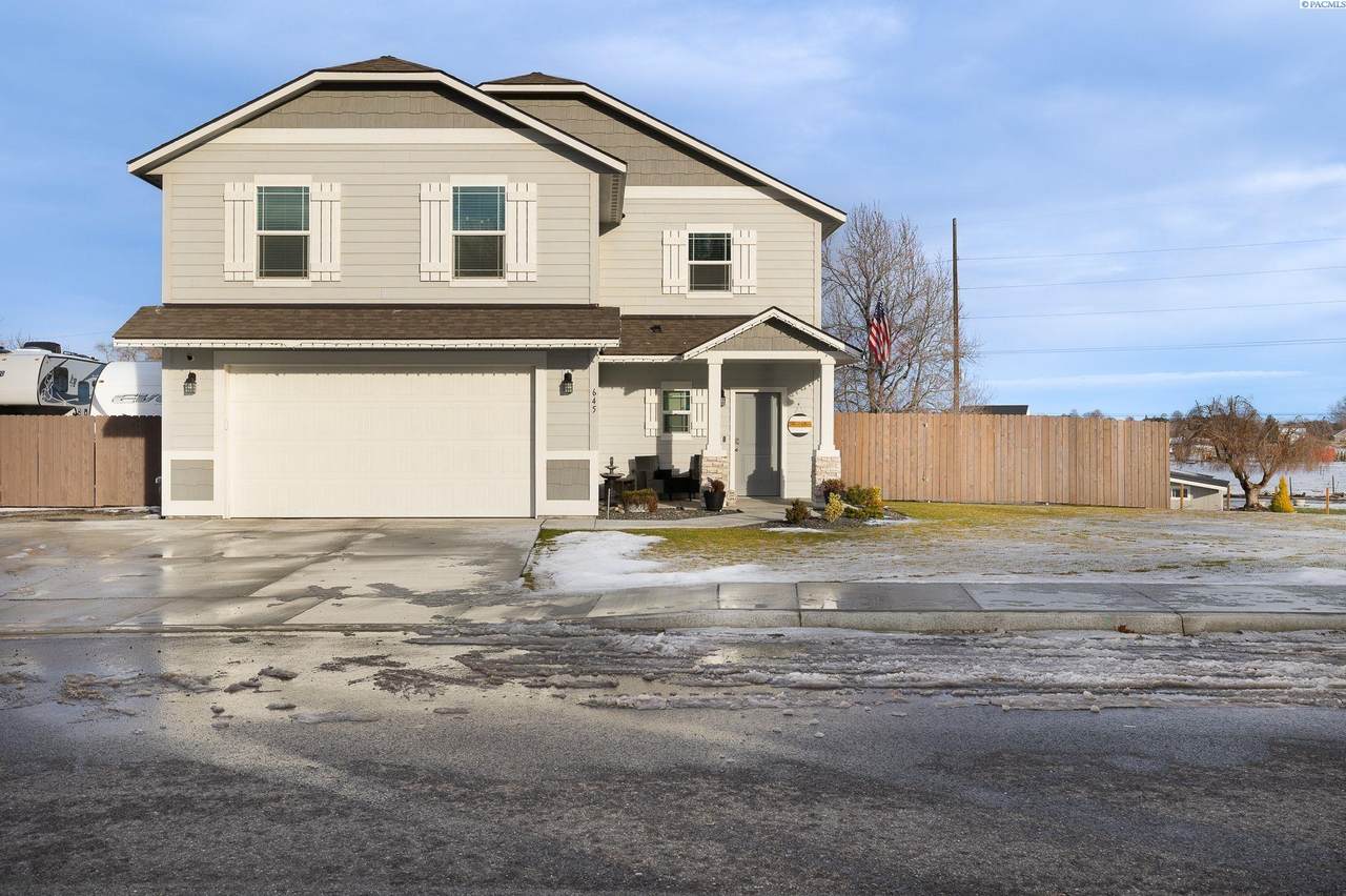 645 35th Ave. - Photo 1