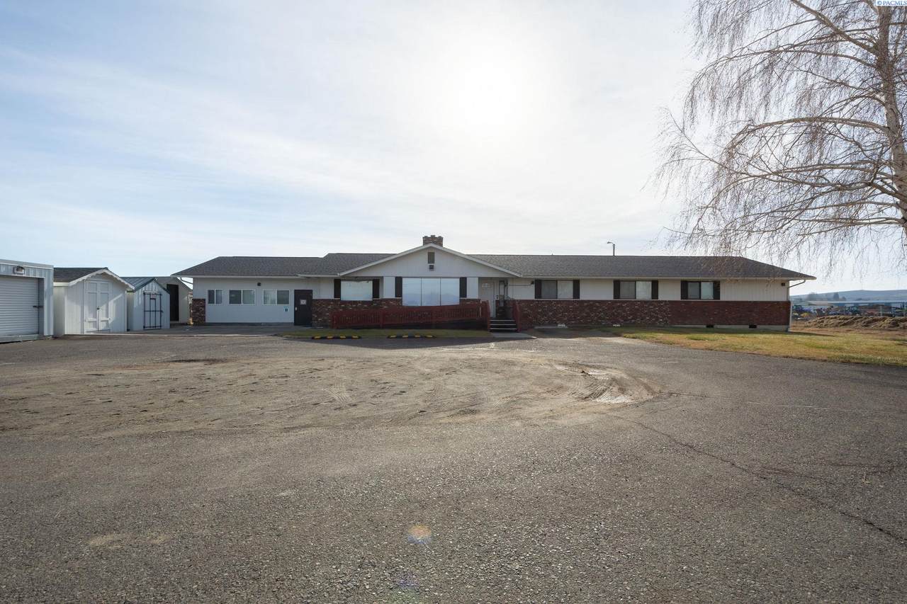 3920 Outlook Rd - Photo 1