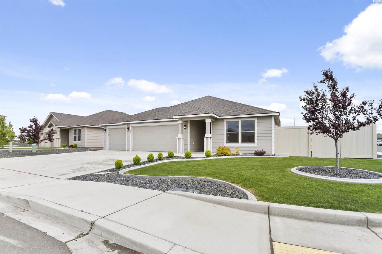 4301 Vermilion Lane - Photo 1