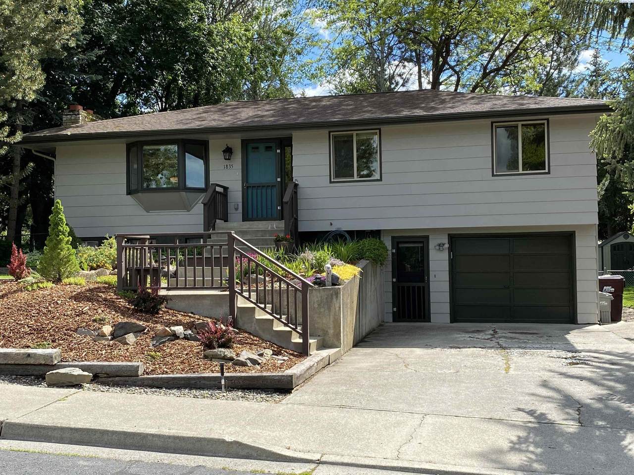 1835 Turner Street - Photo 1