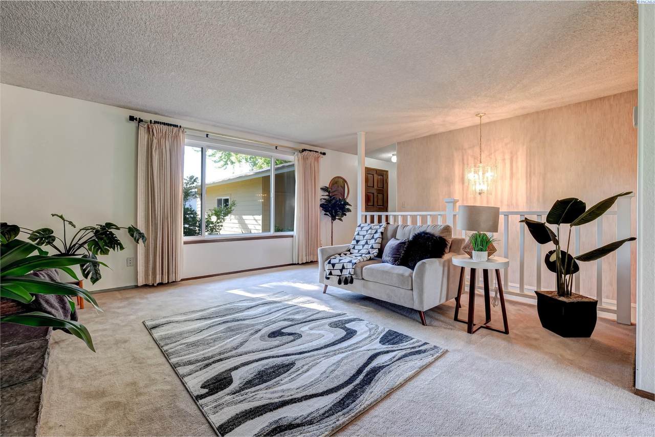1528 Ridgeview Court - Photo 1