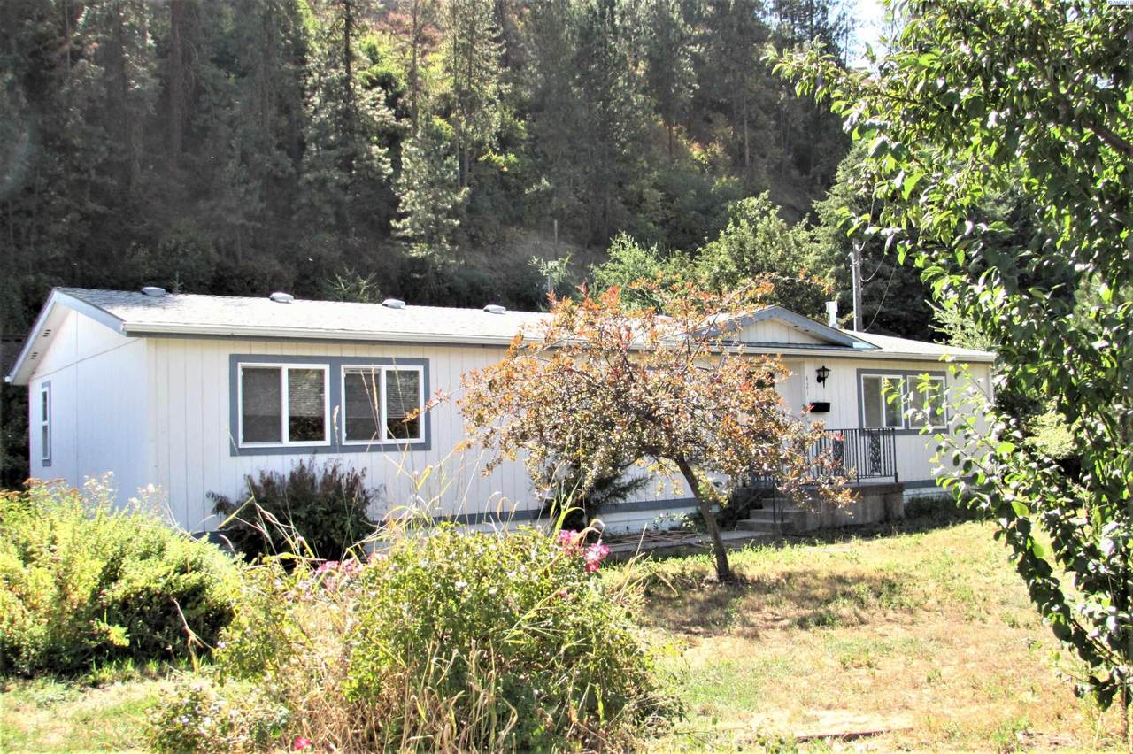 421 A Avenue - Photo 1