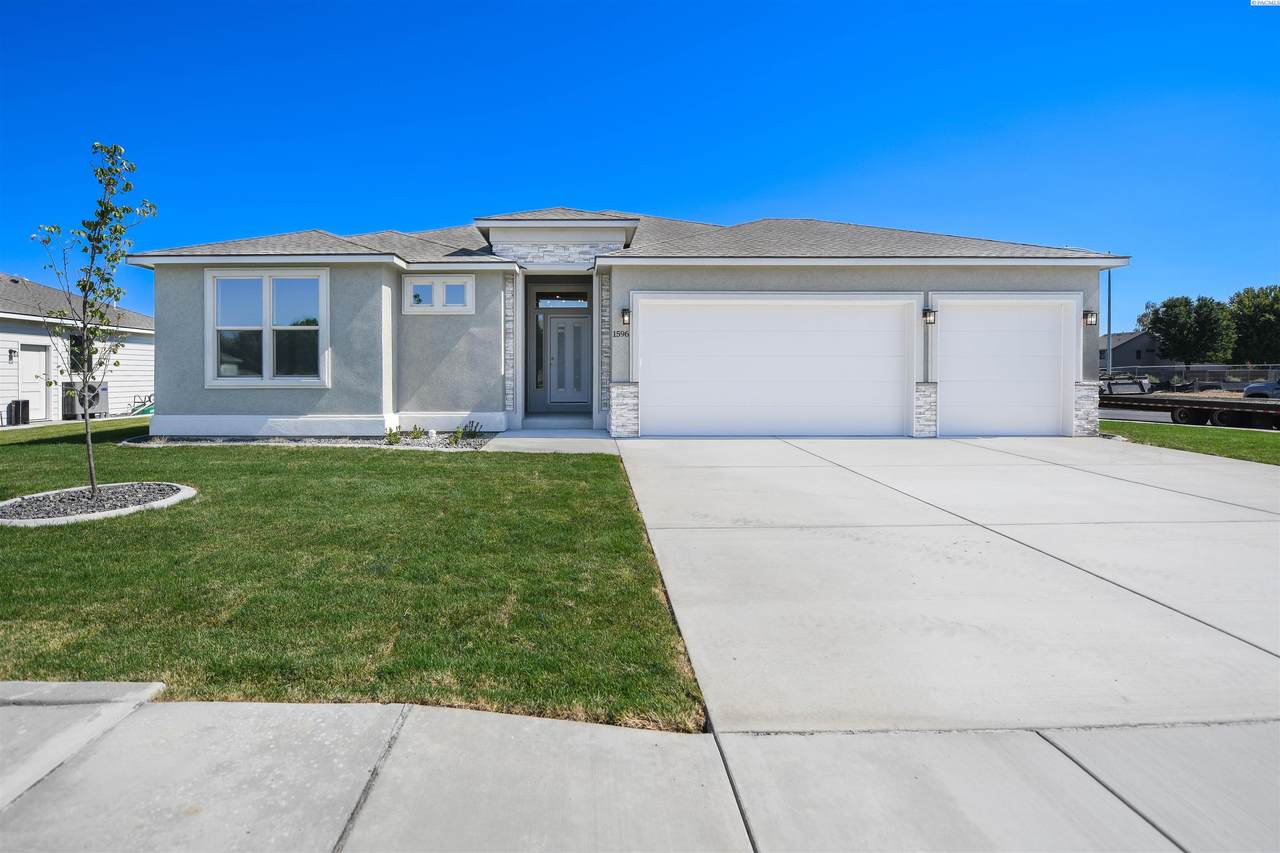 1596 Palermo Ave - Photo 1