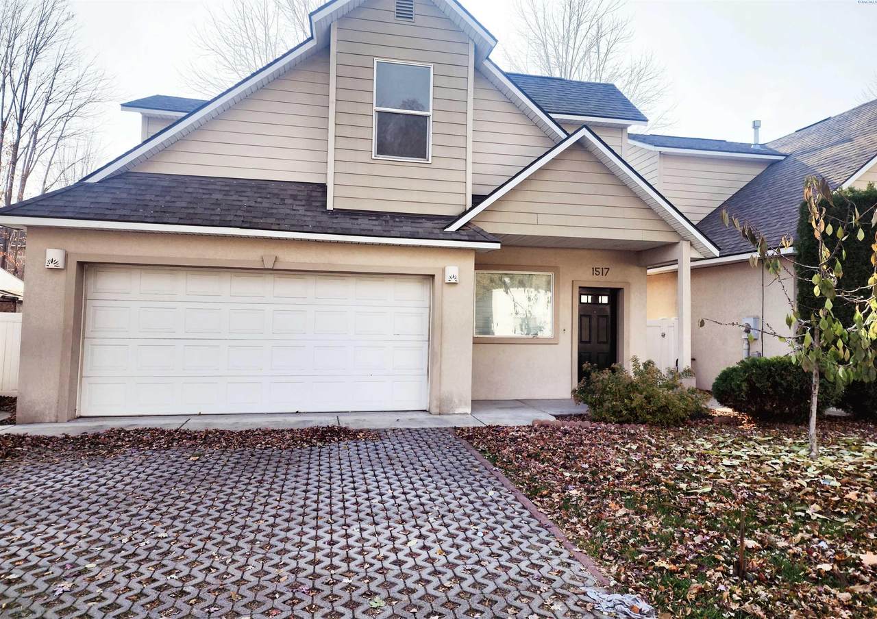 1517 4th Ave - Photo 1