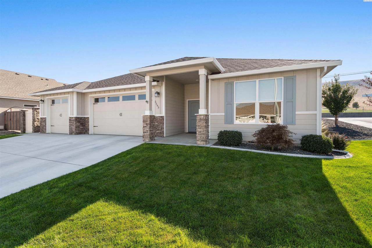 2593 44th Pl - Photo 1