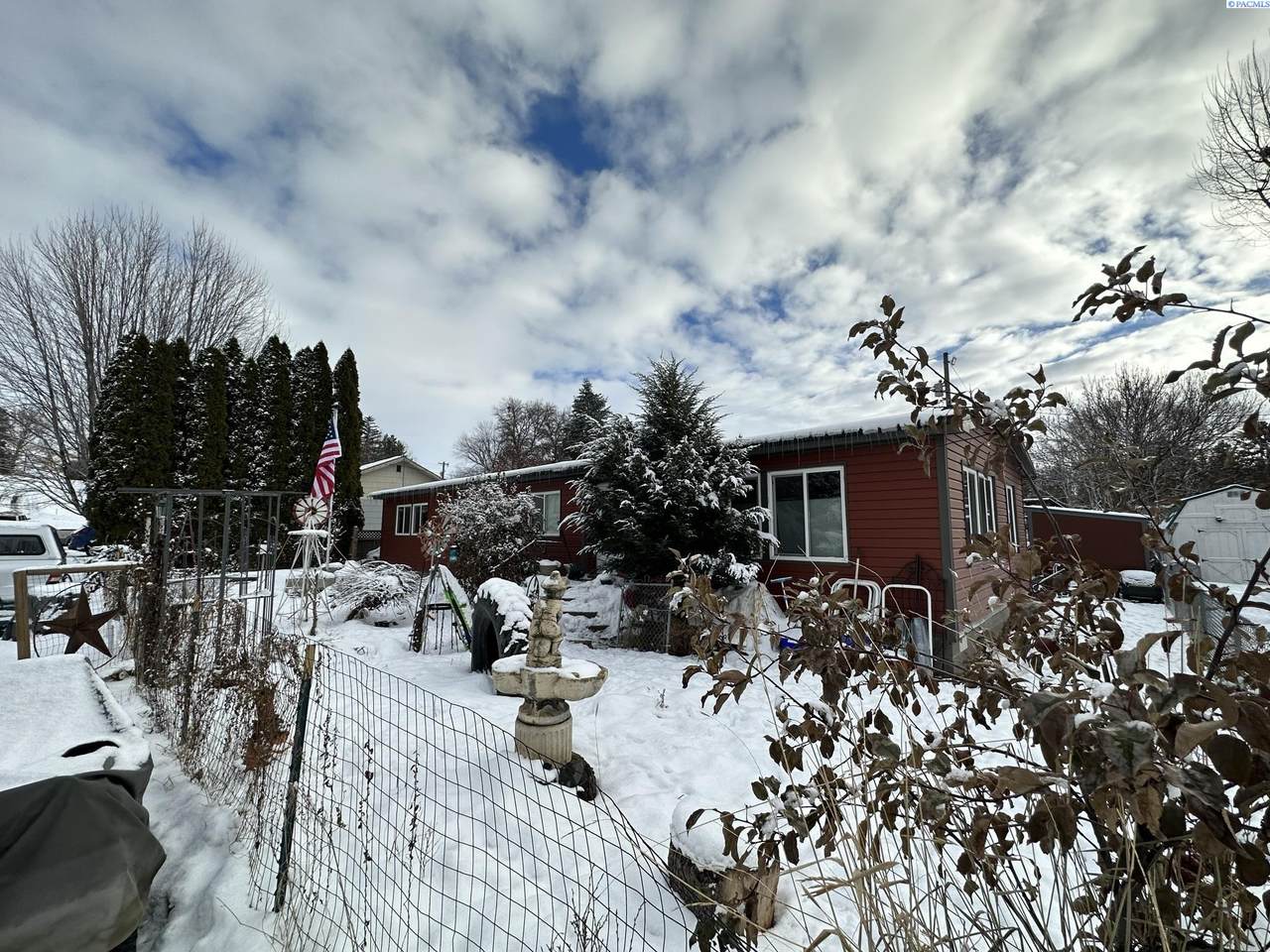 208 H St - Photo 1